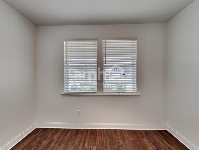 Photo - 91 Spruce Cir