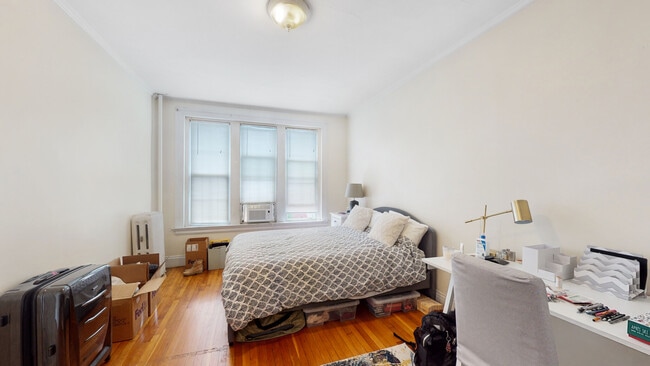 Photo - 15 Glenville Ave Unidad 12