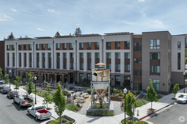 The Randall - The Randall Apartments