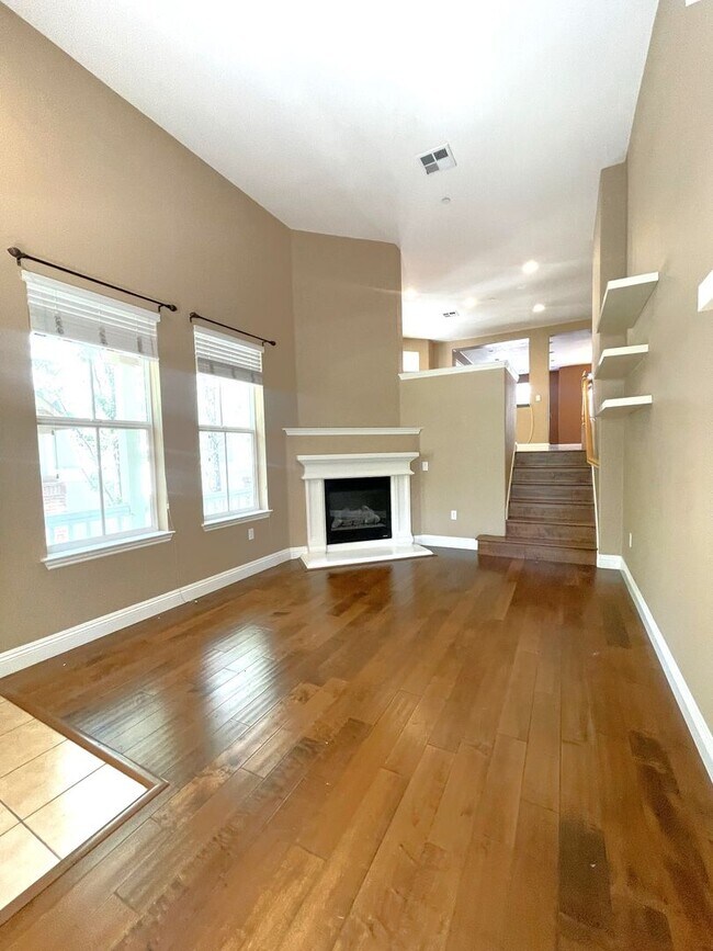 Photo - Stunning 3 Bedroom 2.5 Bath Town Home in p...