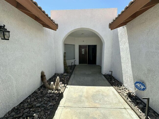 30925 Avenida Juarez