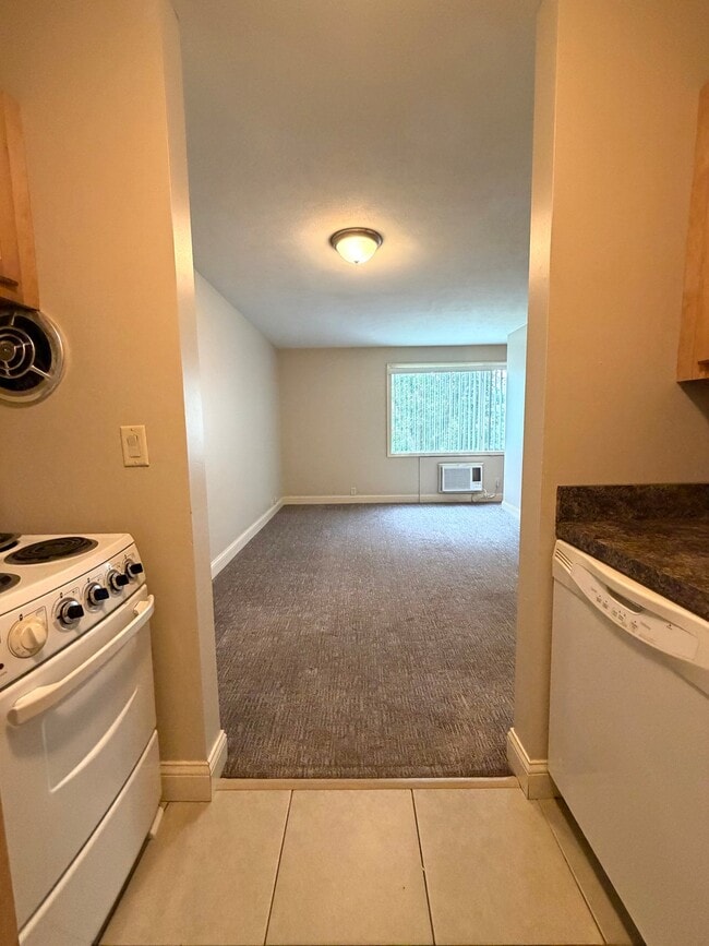 Photo - 1810 E St Unit 109