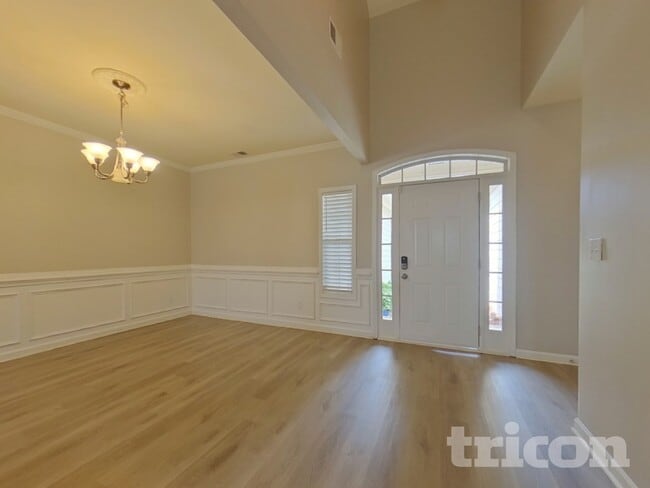 308 Dean Ct