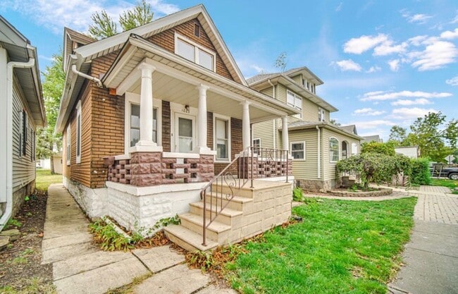 Photo - 1003 N Hickory St