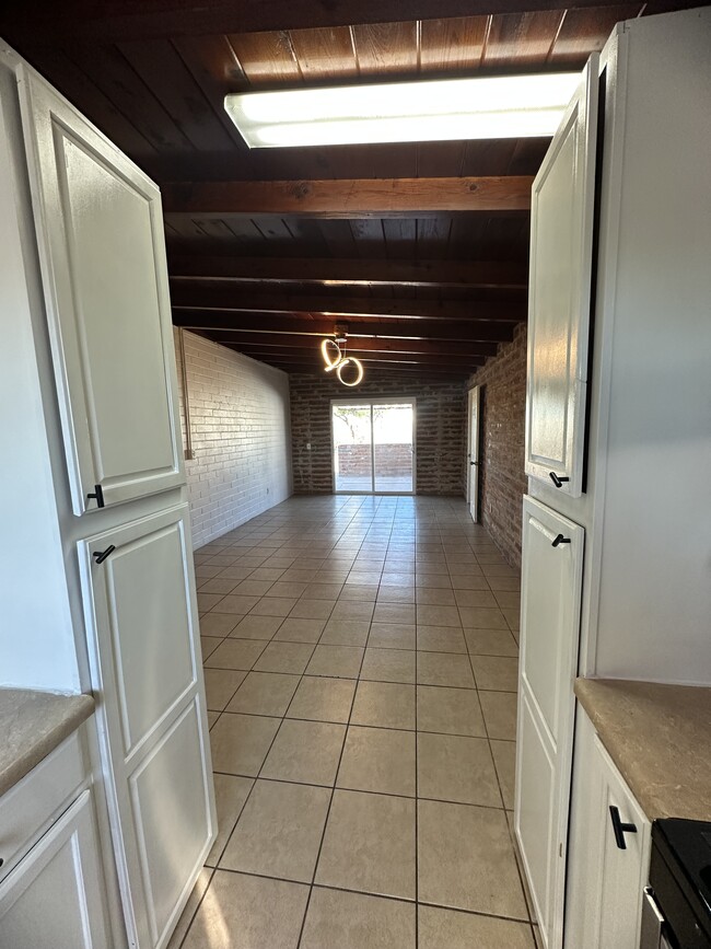 Photo - 174 W Borrego St