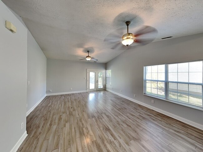 Photo - 6011 Tybalt Cir