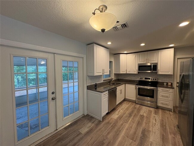 5825 Lullaby Ln