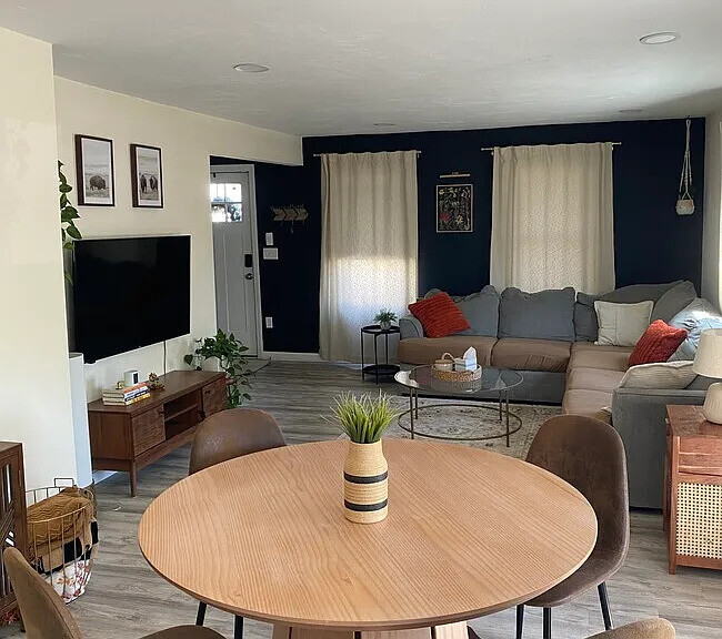 Photo - 19D Sigourney St