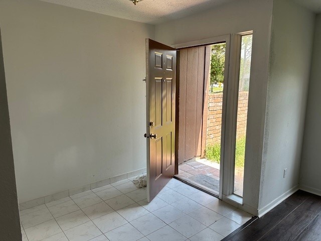 Photo - 8722 Maplecrest Dr