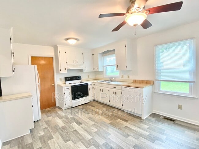 Photo - 180 Lori Cir