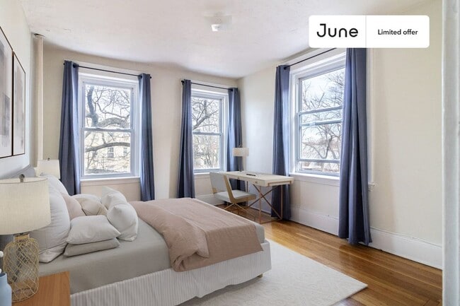 Building Photo - 5 Braemore Rd Unit 2 Rental