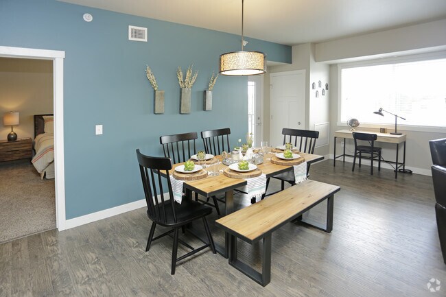 Flint Dining Area