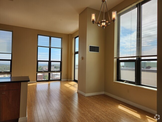 Building Photo - The Regency Rental