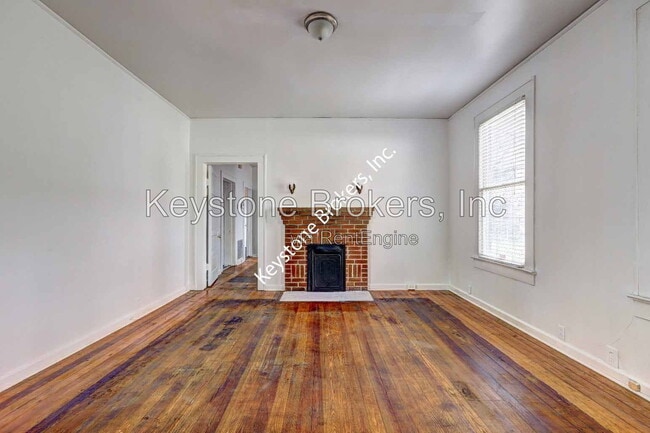 Photo - 1282 Baker Dr