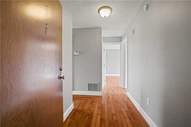 Photo - 196 Old River Rd Unit 5F