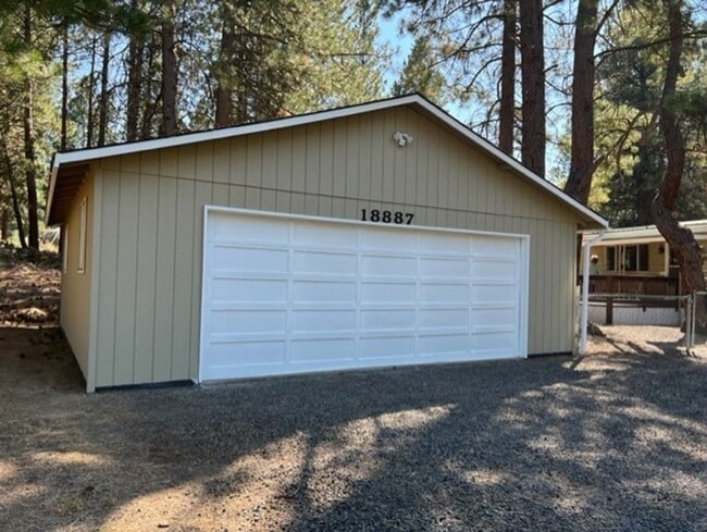 Photo - Deschutes River Woods