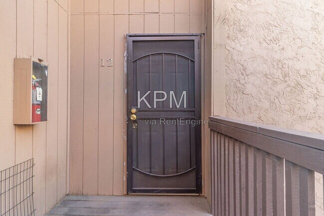 4332 Pacific Ave Unit 12