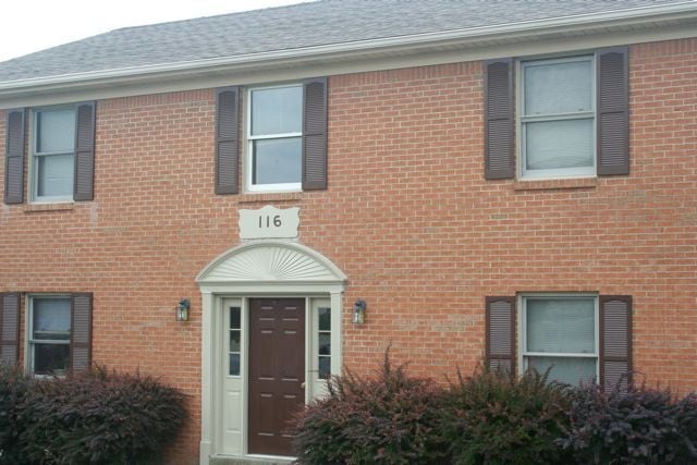 Building Photo - 116 Maple Hill Dr Unit 4