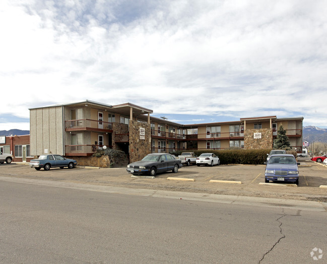 Building Photo - Boulder Manor Apartments