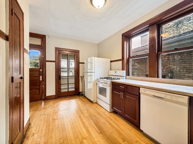 1319 N Ridgeway Ave Unit 1