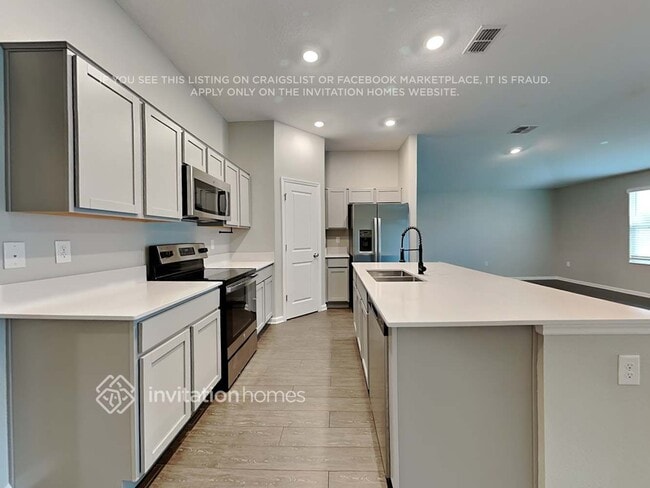 Photo - 937 Caitlin Loop