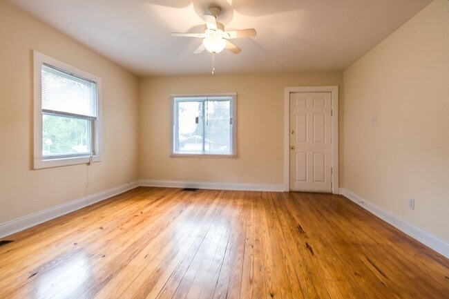 Photo - 106 S Roosevelt St