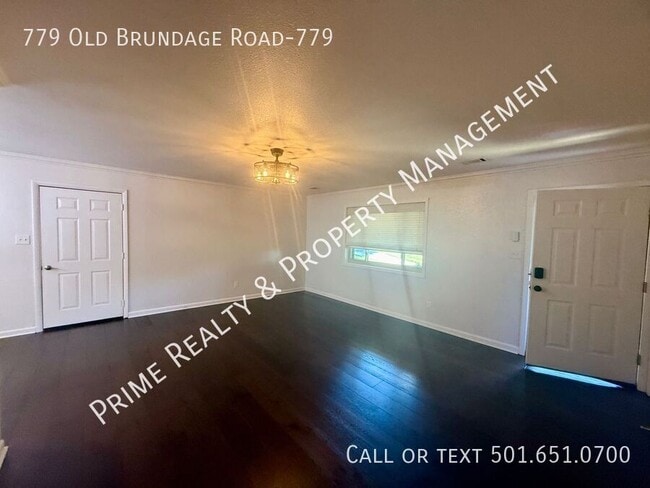 Photo - 779 Old Brundage Rd