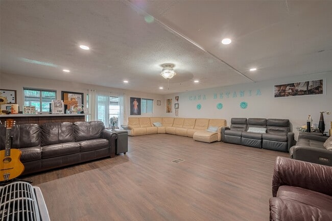 Photo - 2316 Green Meadows Dr