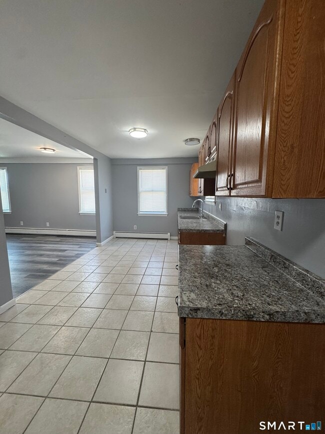 Photo - 32 Platt St Unit 1