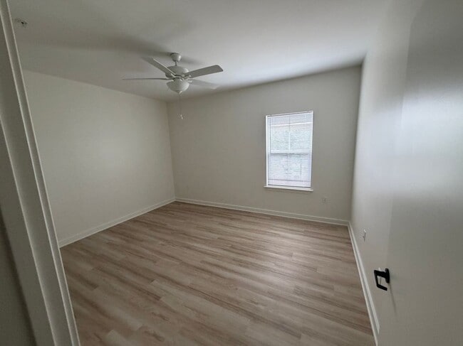 Photo - 102 Hanover St Unidad 305