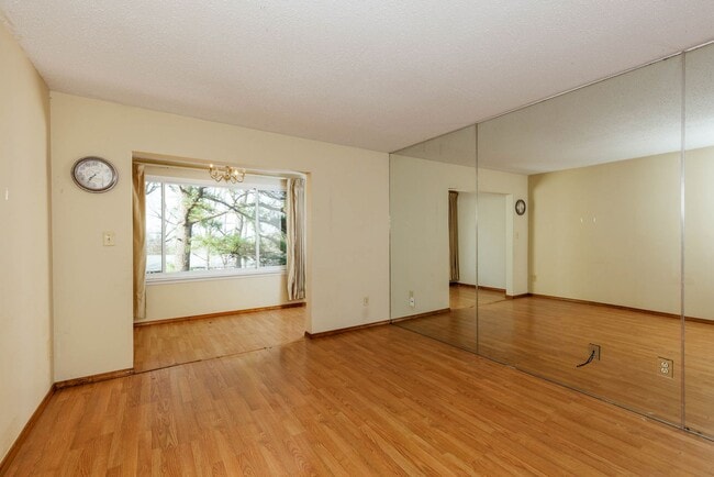 Photo - 2/1 Condo in Glen Iris Unidad 401D