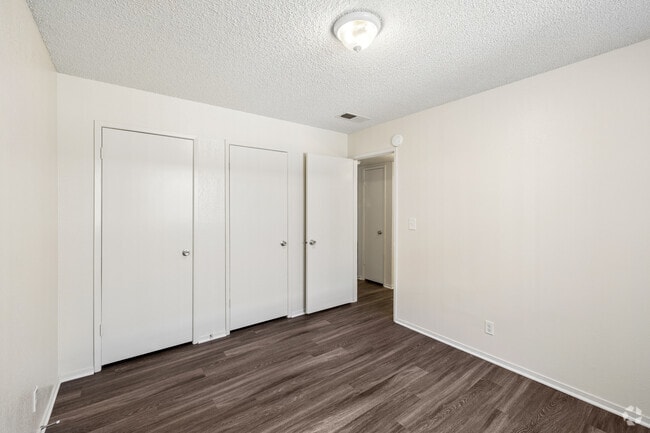 Daisy, 2 habitaciones, 1 baño - 750 pies cuadrados - Dormitorio principal
