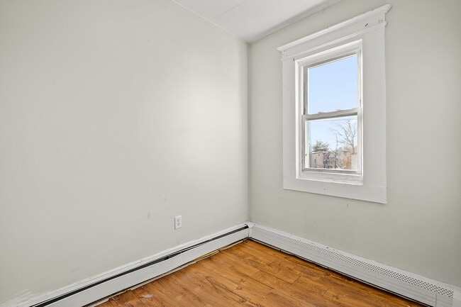 Photo - 30 Wainwright St Unit 1