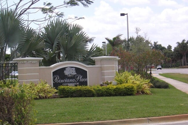 Building Photo - 5900 W Sample Rd Unit 105