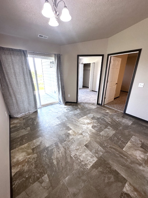 Photo - 744 Justus Ave