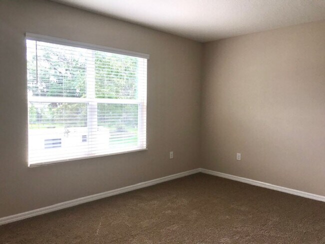 Photo - 3/2.5 GATED COMMUNITY - TOWNHOUSE - GREAT SCHOOLS IN PALMER RANCH