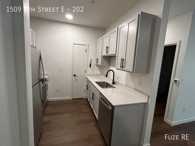 Photo - 1509 7th St E Unit 202