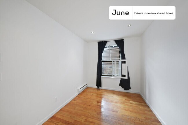 Room in Shared 3 bed/1 bath home in Upper West Side