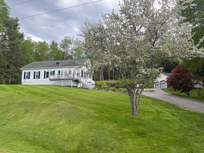 Building Photo - 204 Muskrat Farm Rd Rental