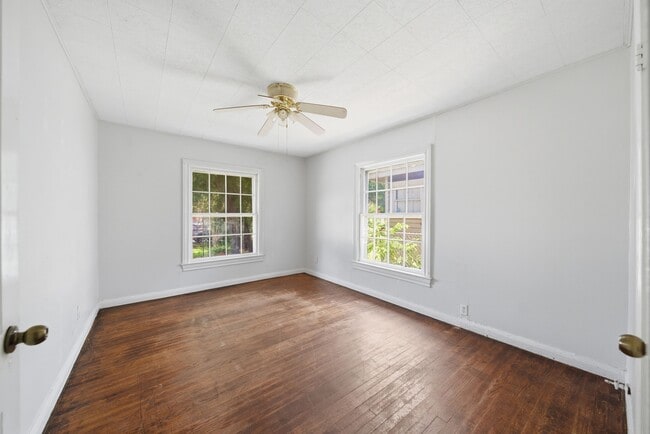 Photo - 410 Live Oak St