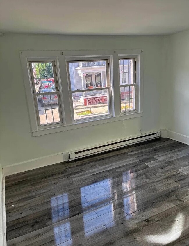 Photo - 166 Regent Ave Unit 2R