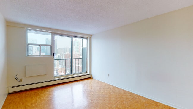 Photo - 335 MacLaren St. – The New Yorker