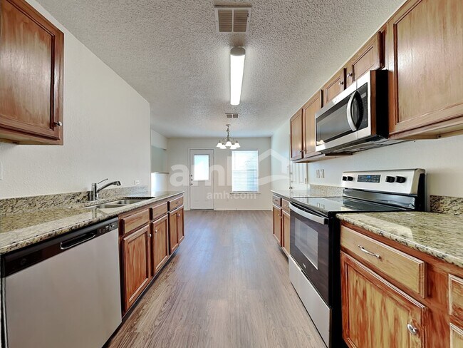 Photo - 1699 Wildrose Dr