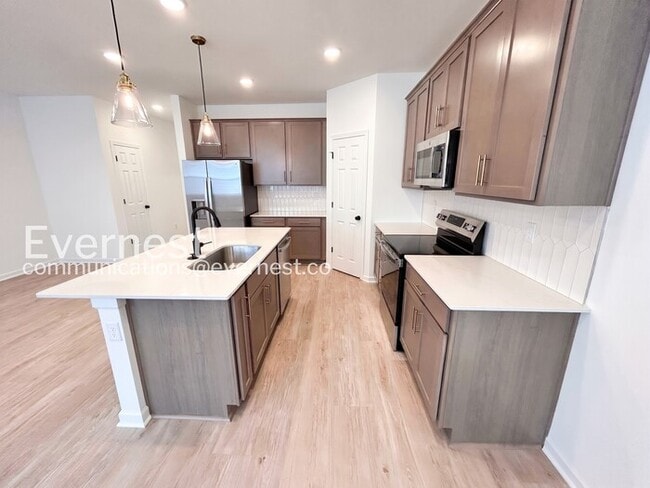 Photo - 2900 Suzanne Landon Dr