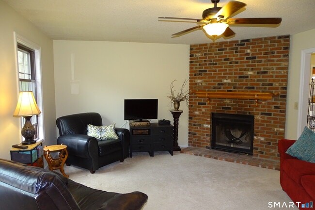 Photo - 124 Village Ln Unit 124