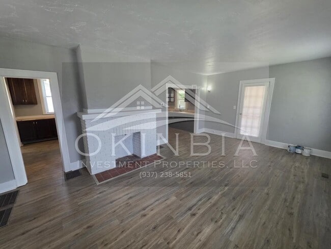 Photo - 1738 Radcliffe Rd