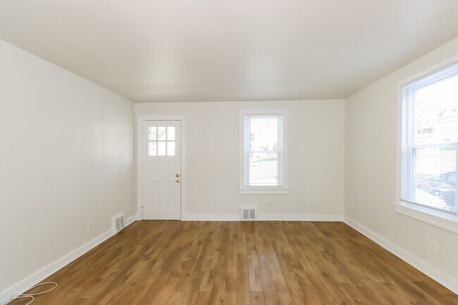 Photo - 3113 Offutt Rd