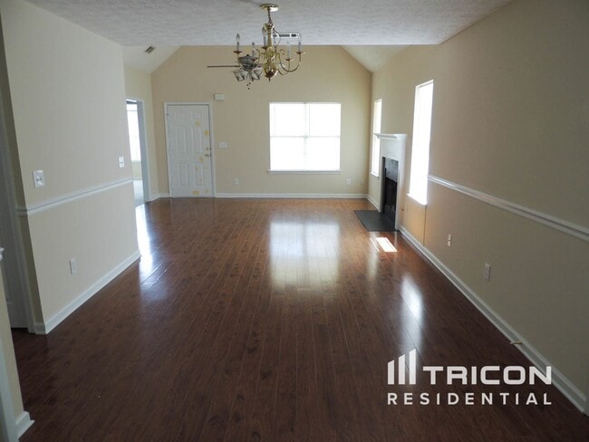 Photo - 99 Floresta Dr