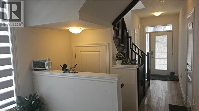 Photo - 461 Blackburn Dr