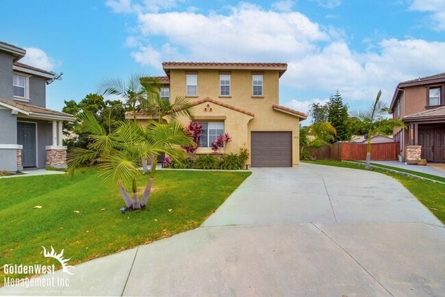 Building Photo - Stunning 5Bdm 3.5Ba Home with Private Backyard in Prime Location of Oceanside!